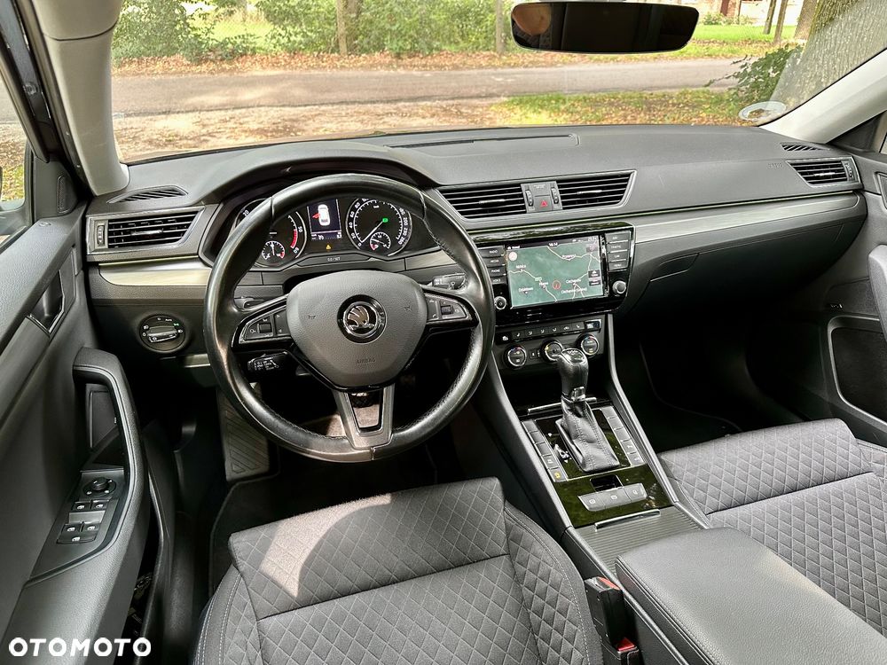 Skoda Superb 2.0 TDI DSG L&K - 9