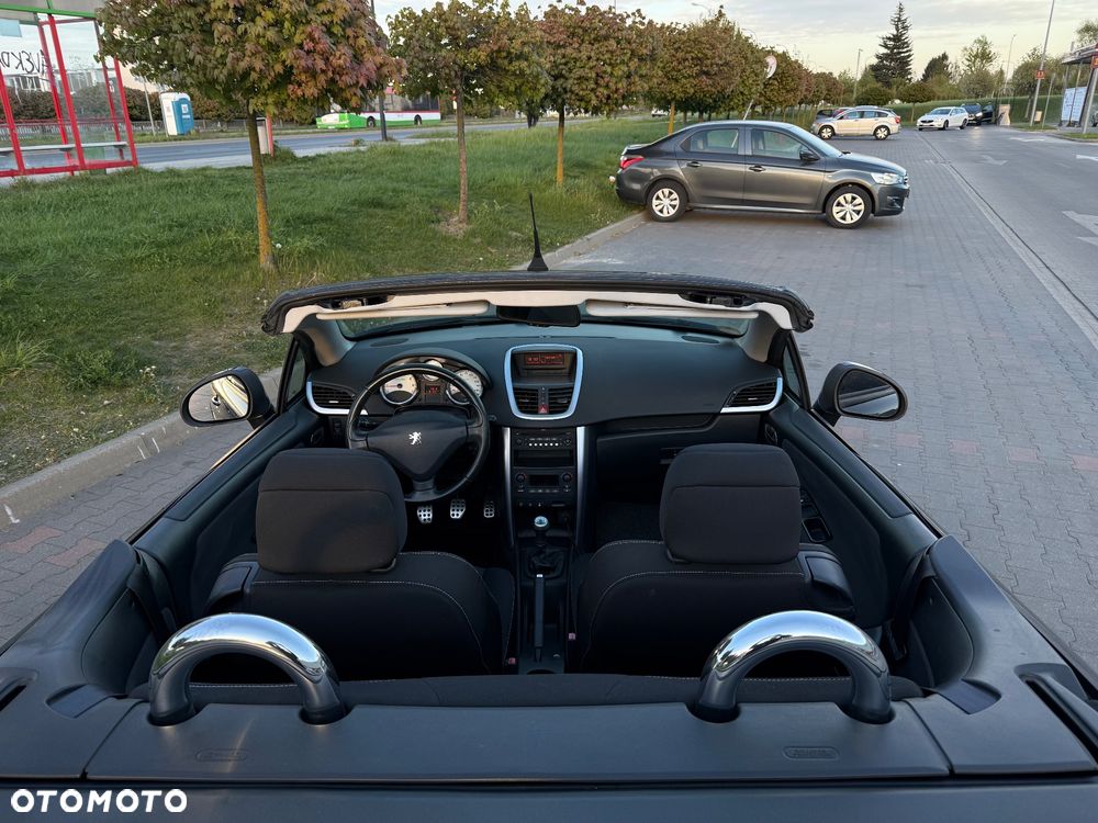 Peugeot 207 CC 1.6 Intense - 14