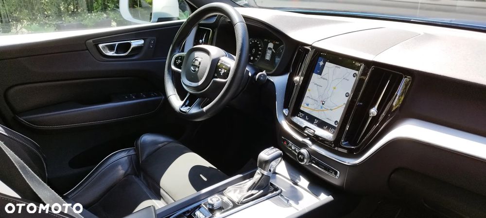 Volvo XC 60 D4 SCR AWD R-Design - 10