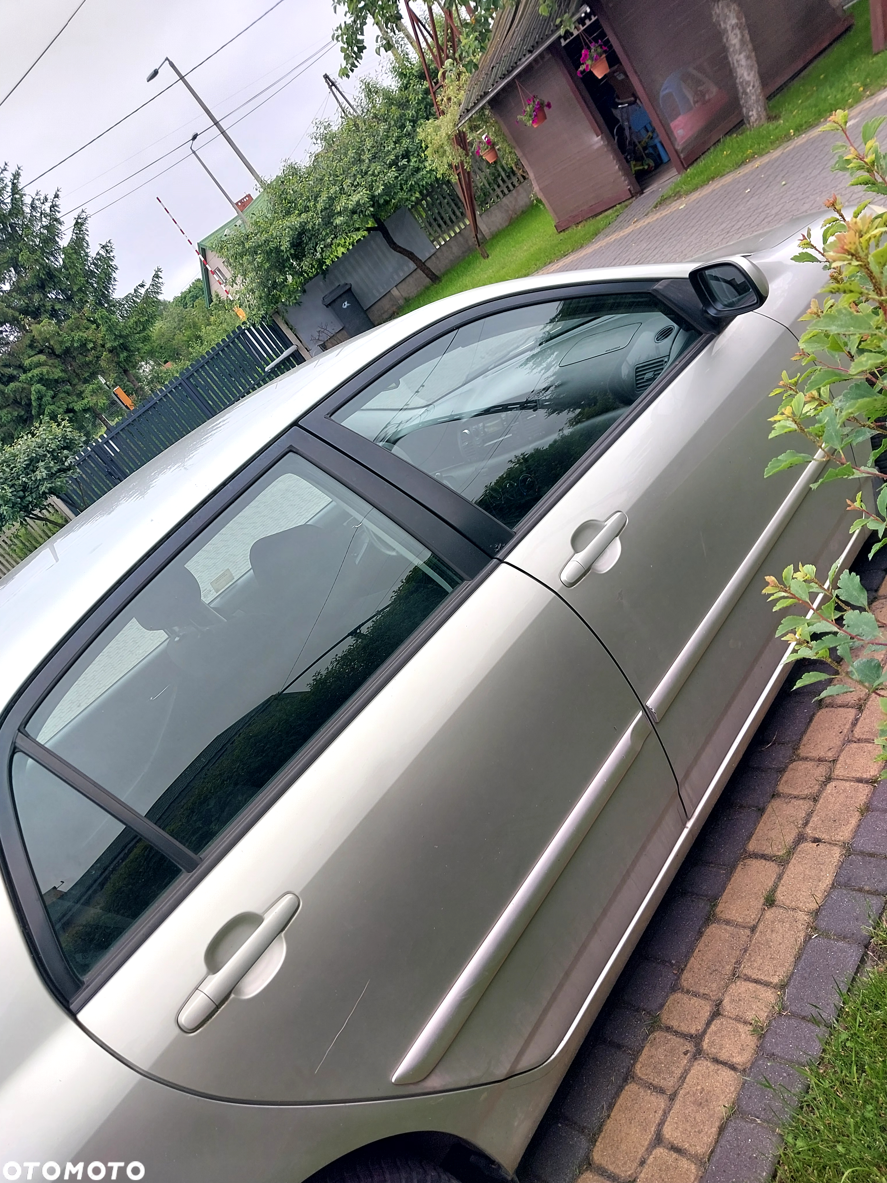 Toyota Corolla - 3