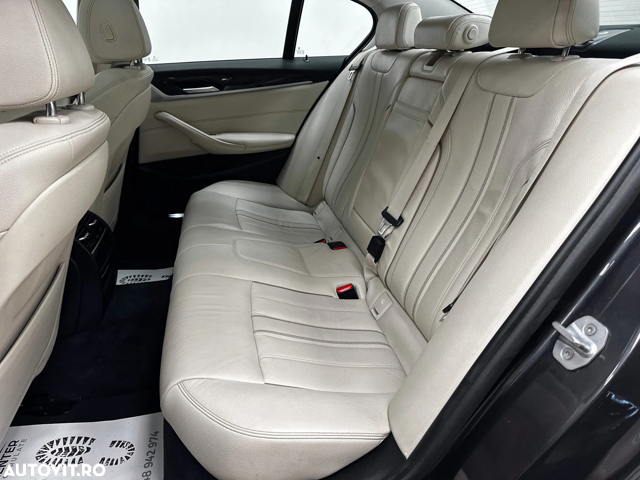 BMW Seria 5 530e Aut. Sport Line - 22