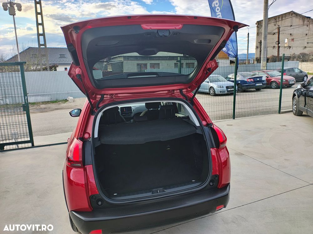 Peugeot 2008 PureTech 110 GPF Stop&Start EAT6 Style - 16