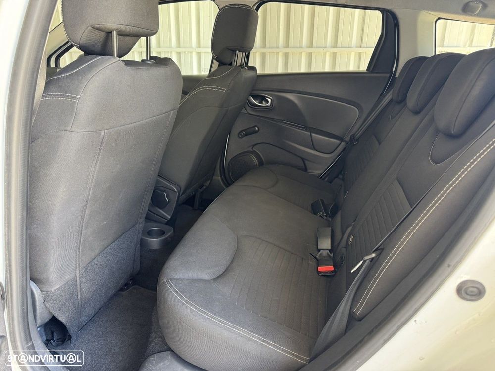 Renault Clio Sport Tourer 0.9 TCe Limited — fotografia 17