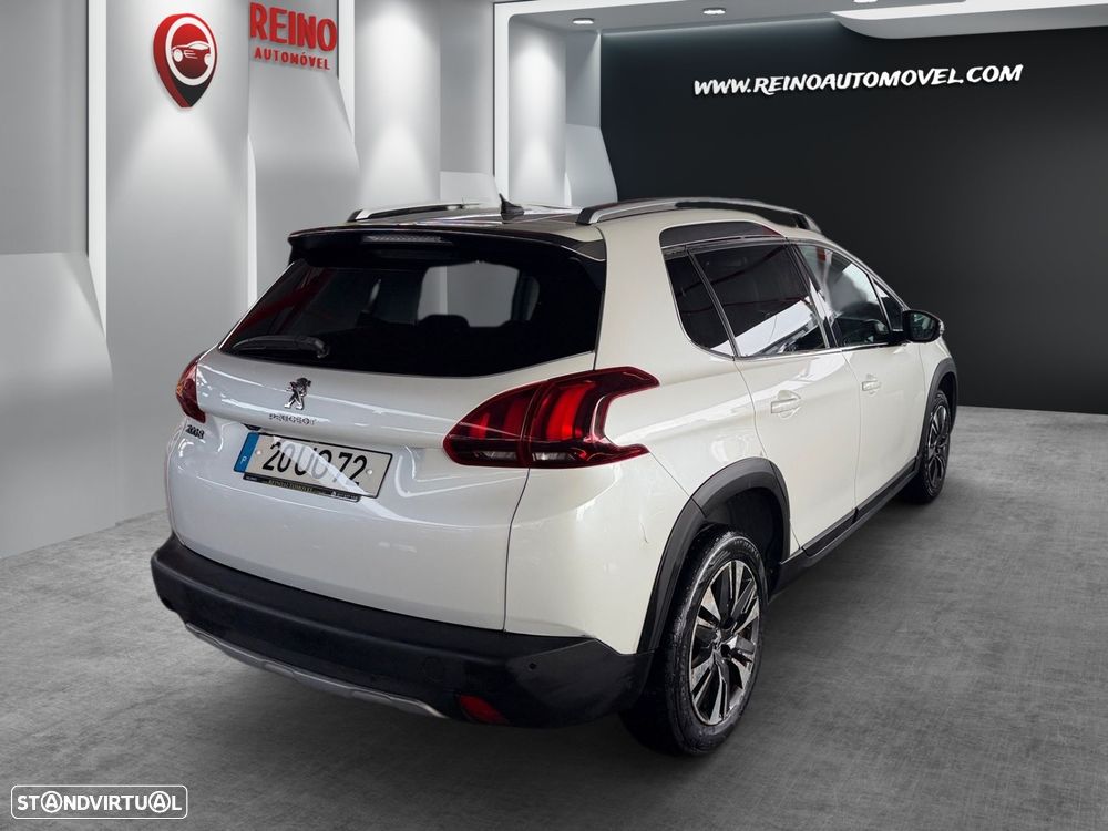 Peugeot 2008 1.2 PureTech Allure - 3