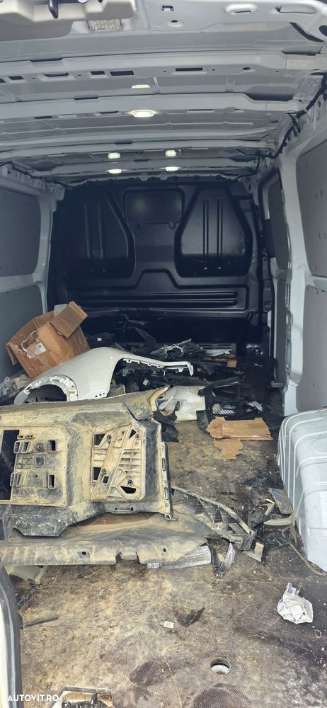 Ford Transit Custom - 10