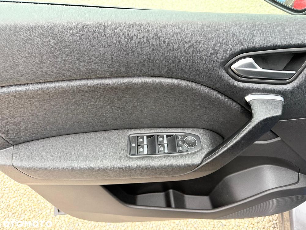 Renault Captur TCe Mild Hybrid 140 EDC GPF EVOLUTION - 19