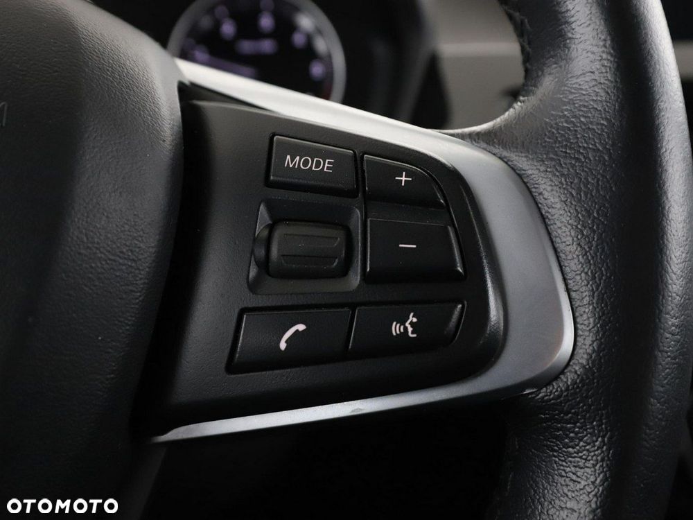 BMW X1 sDrive18d xLine - 31