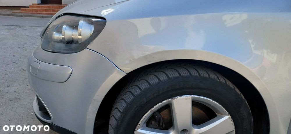 Volkswagen Golf 1.9 TDI Sportline - 5