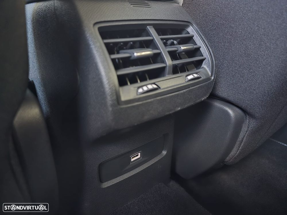 Citroën C4 Hybrid 145 MAX - 20