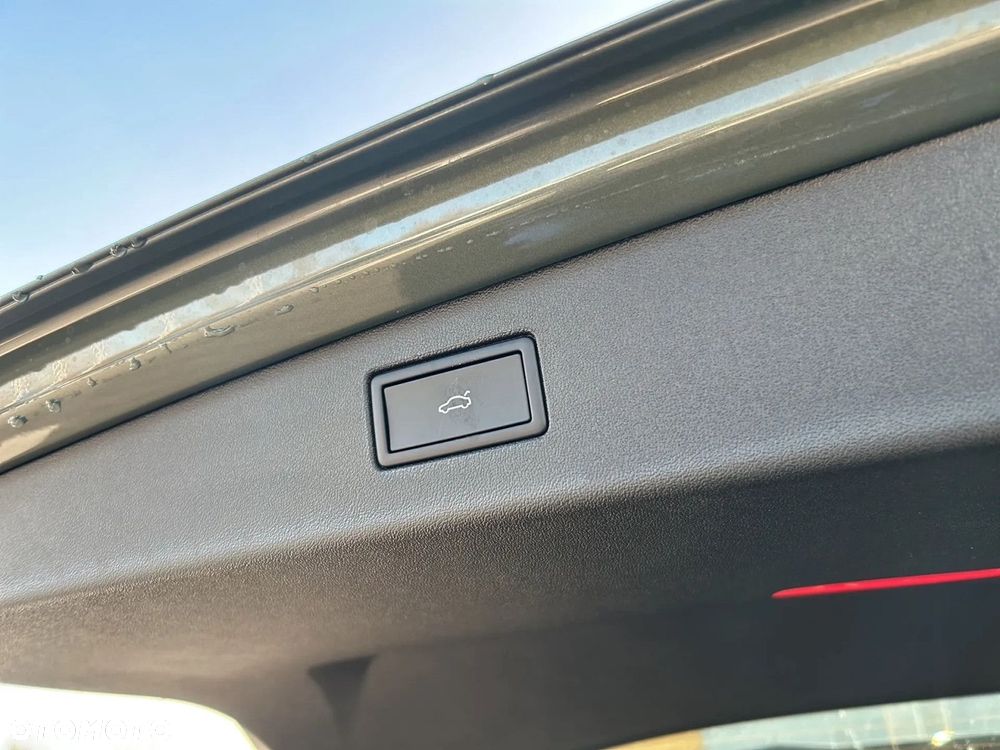 Volkswagen Tiguan - 19