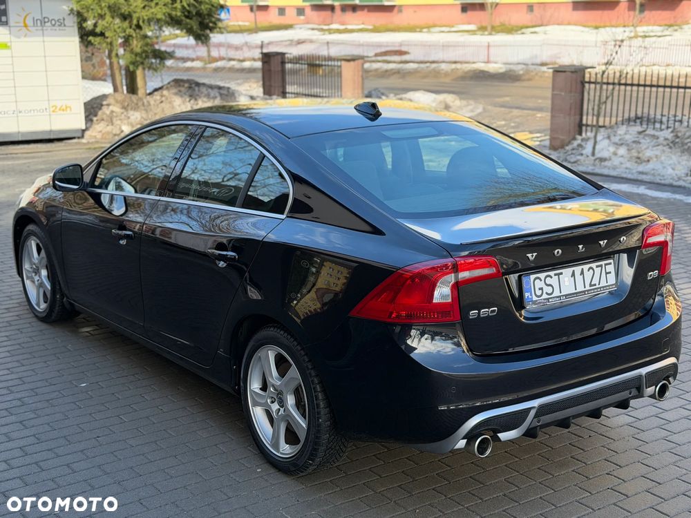 Volvo S60 D4 R-Design - 11