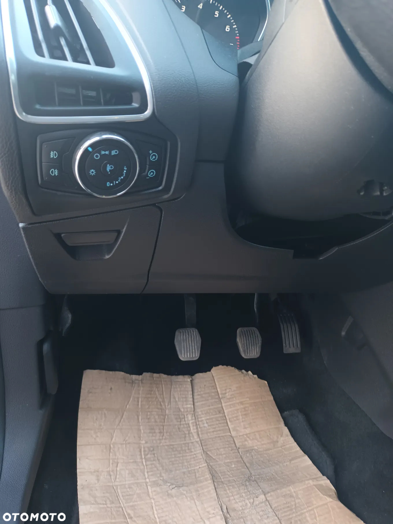 Ford Focus 1.6 Titanium - 11