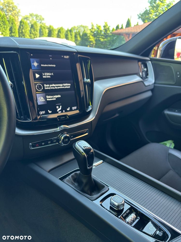 Volvo XC 60 D4 Momentum - 10