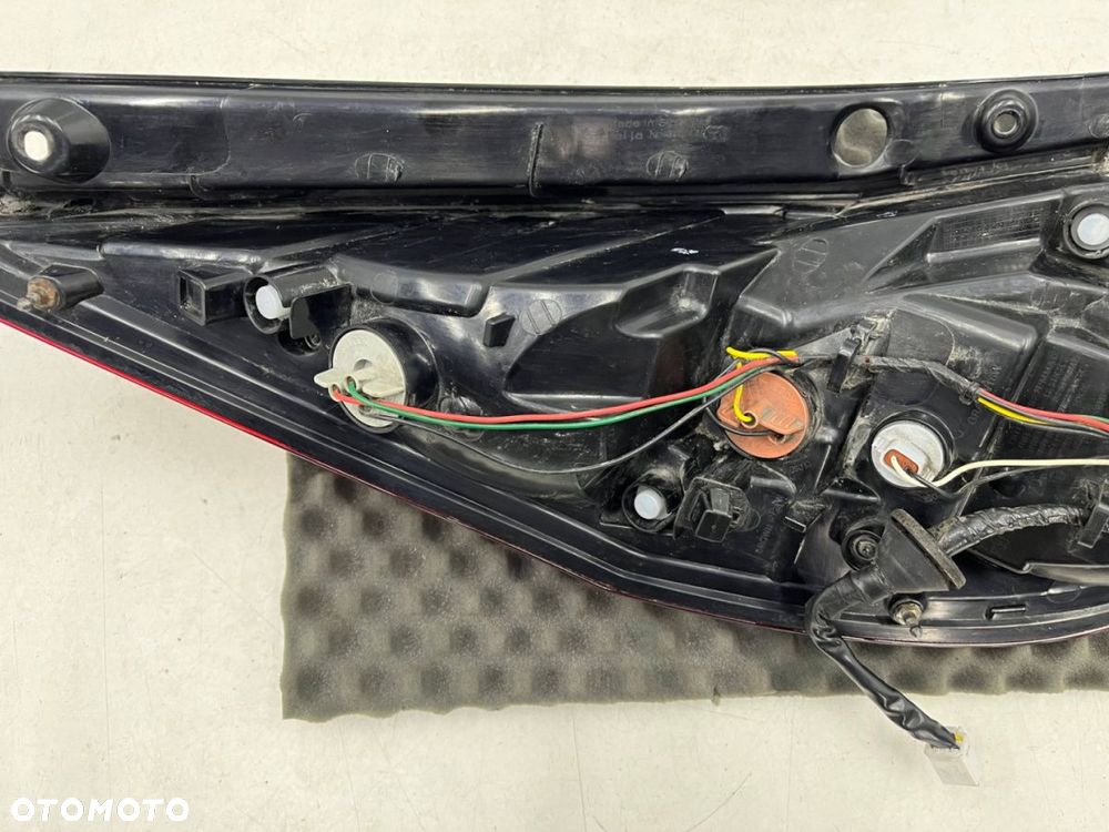 Lampa Hyundai i30 I FD 07-12r. HB 5Drzwi PRAWA tylna oryginalna prawy tył BEZ USZKODZEŃ 92402-2r0 - 12