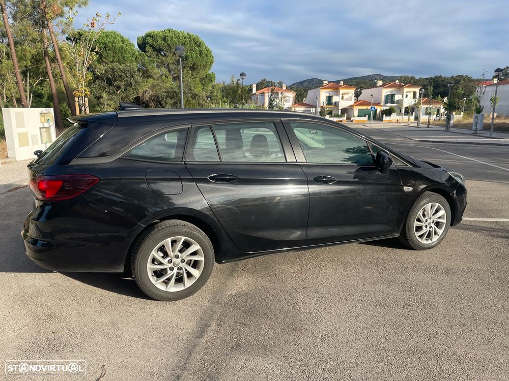Opel Astra Sports Tourer - 14