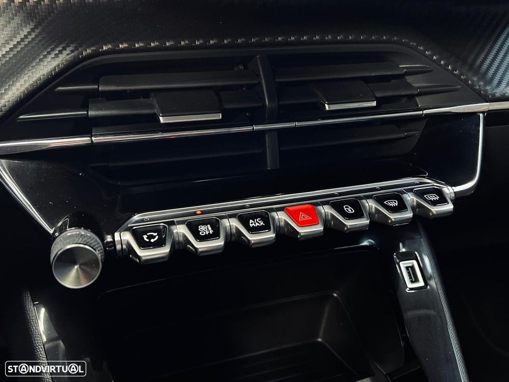 Peugeot 208 1.2 PureTech Active Pack - 31