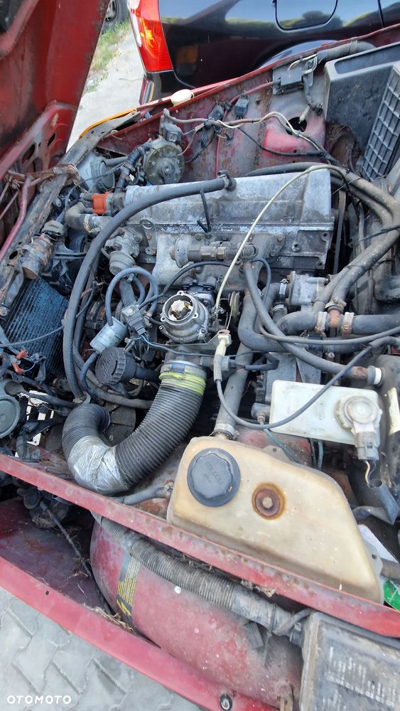 SAAB 900I na części - 7