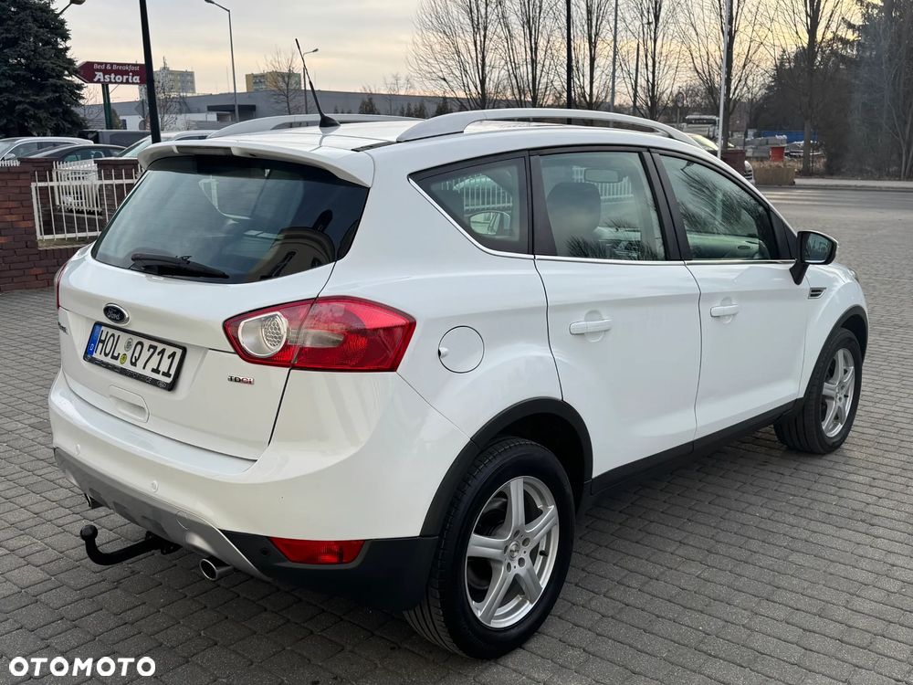 Ford Kuga 2.0 TDCi 4x4 Titanium - 24