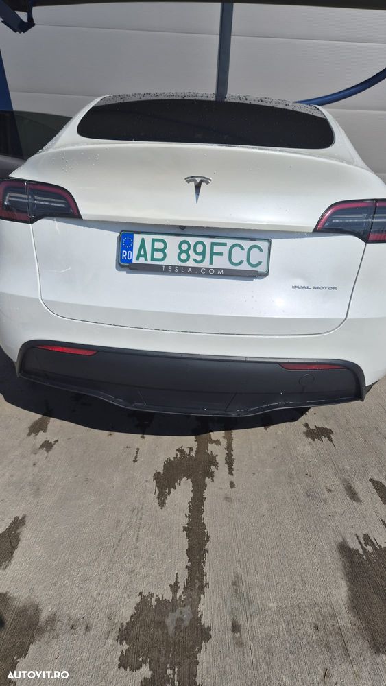 TESLA Model Y 2023 — imagine 8