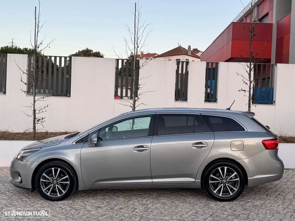 Toyota Avensis SW 2.0 D-4D Exclusive +Navi - 4