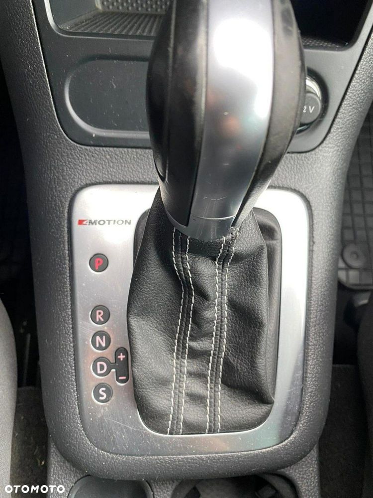 Volkswagen Tiguan - 14