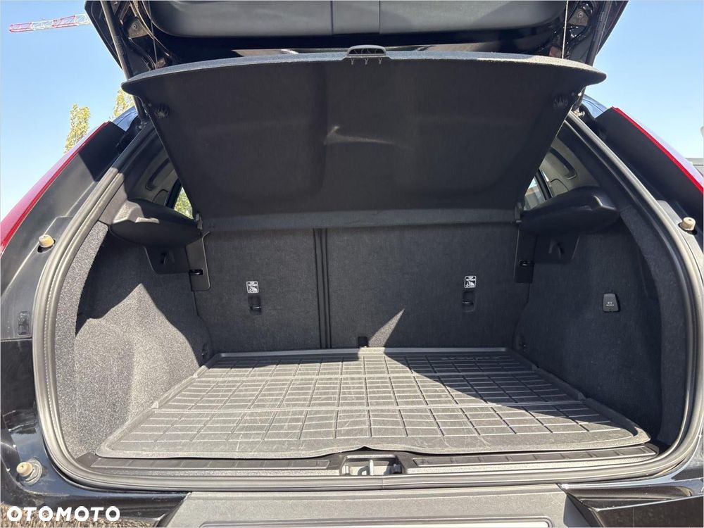 Volvo XC 40 B3 Essential - 17