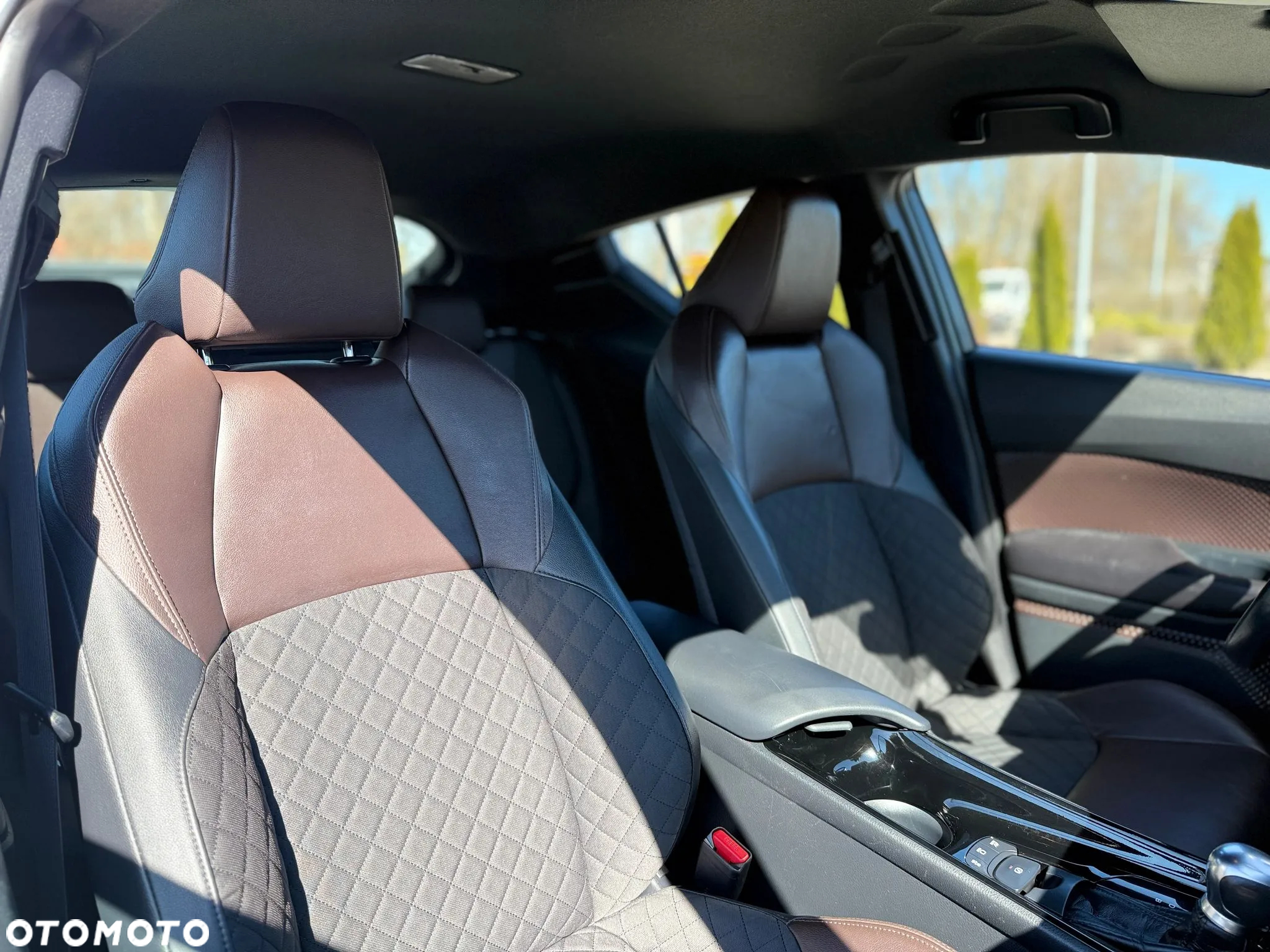 Toyota C-HR 1.8 Hybrid Executive - 11