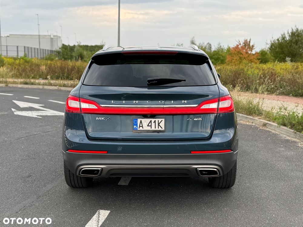 Lincoln MKX - 7
