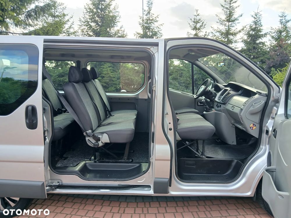 Opel Vivaro - 10