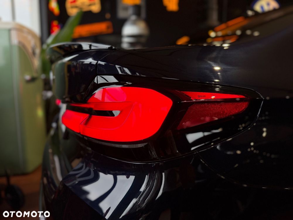 BMW Seria 5 518d mHEV - 9