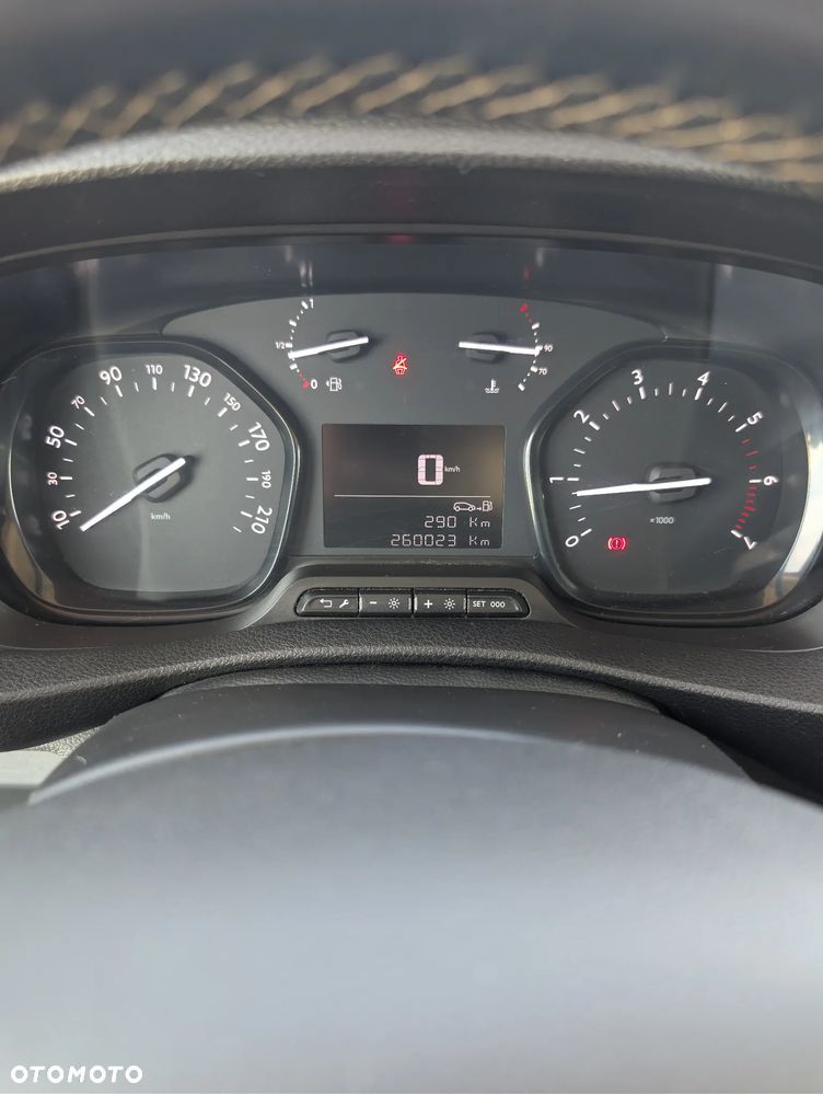 Peugeot Expert - 17