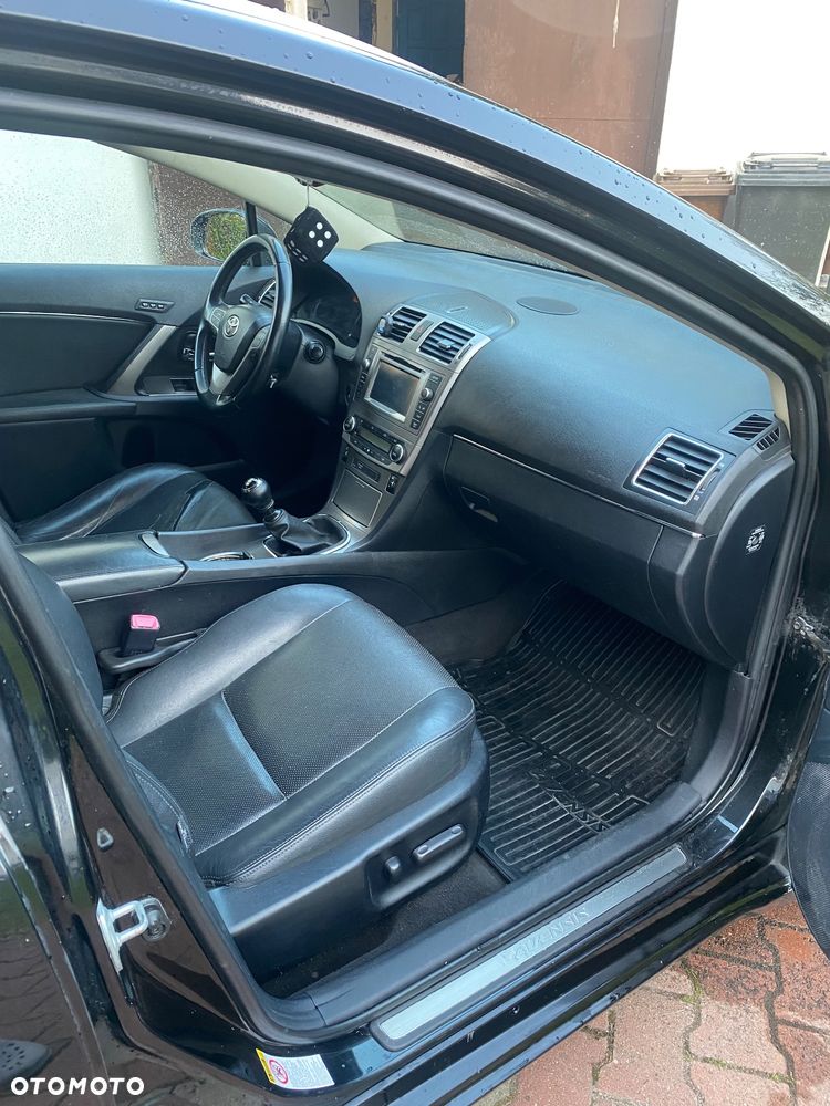 Toyota Avensis 2.2 D-4D Sol NAVI - 8