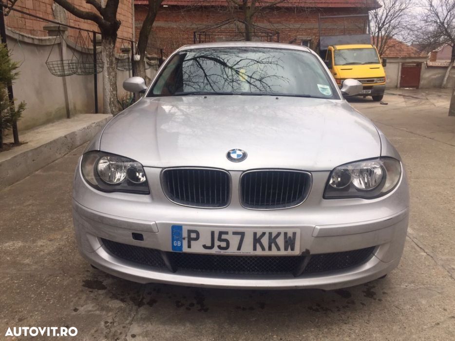 Dezmembram bmw 116i 2008 - 1