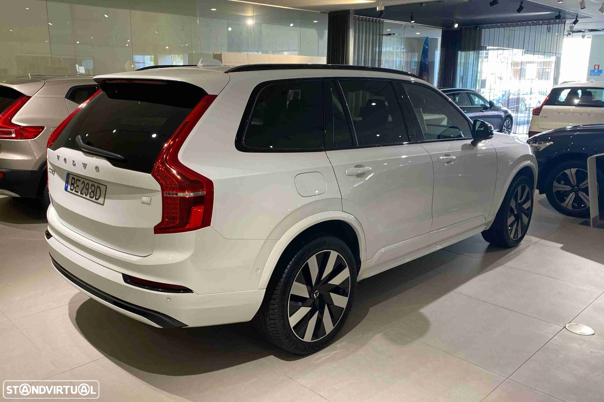 Volvo XC 90 2.0 T8 PHEV R-Design AWD - 2