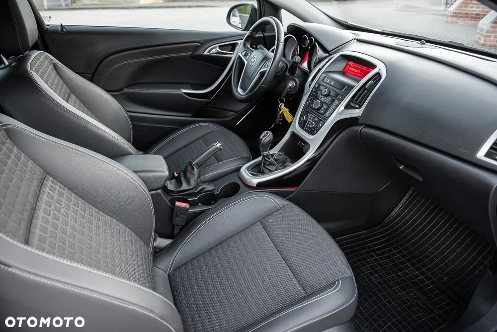 Opel Astra 2.0 CDTI ecoFLEX Start/Stop - 25