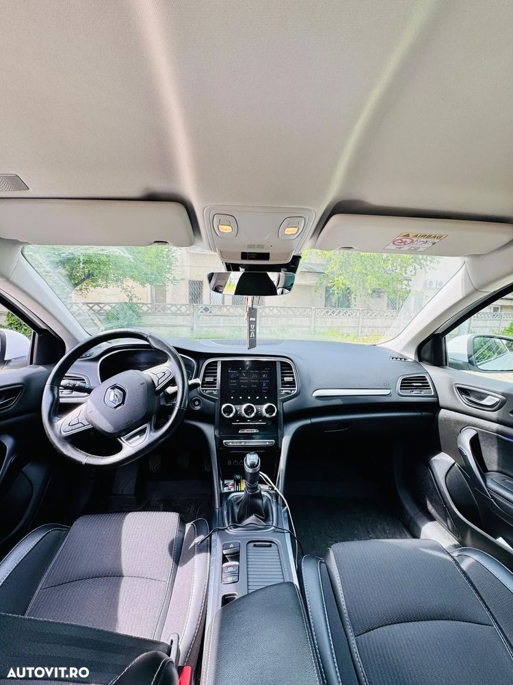 Renault Megane TCe GPF Intens - 11