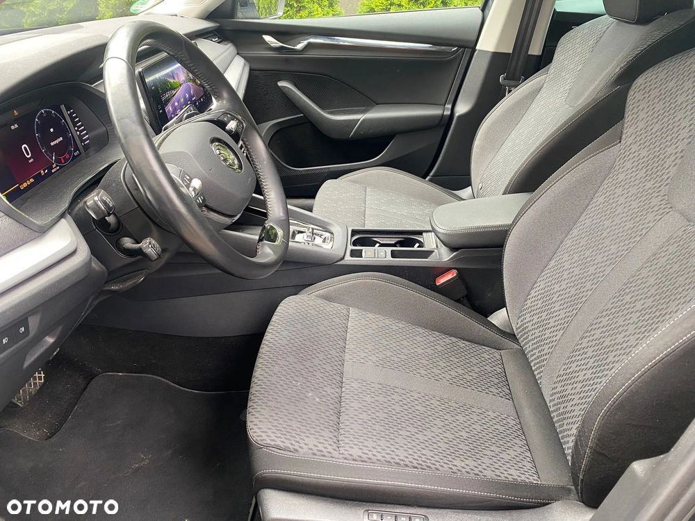 Skoda Octavia 2.0 TDI DSG Sport Edition - 11