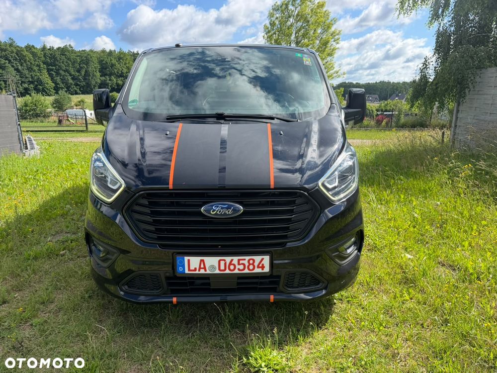 Ford Tourneo Custom - 1