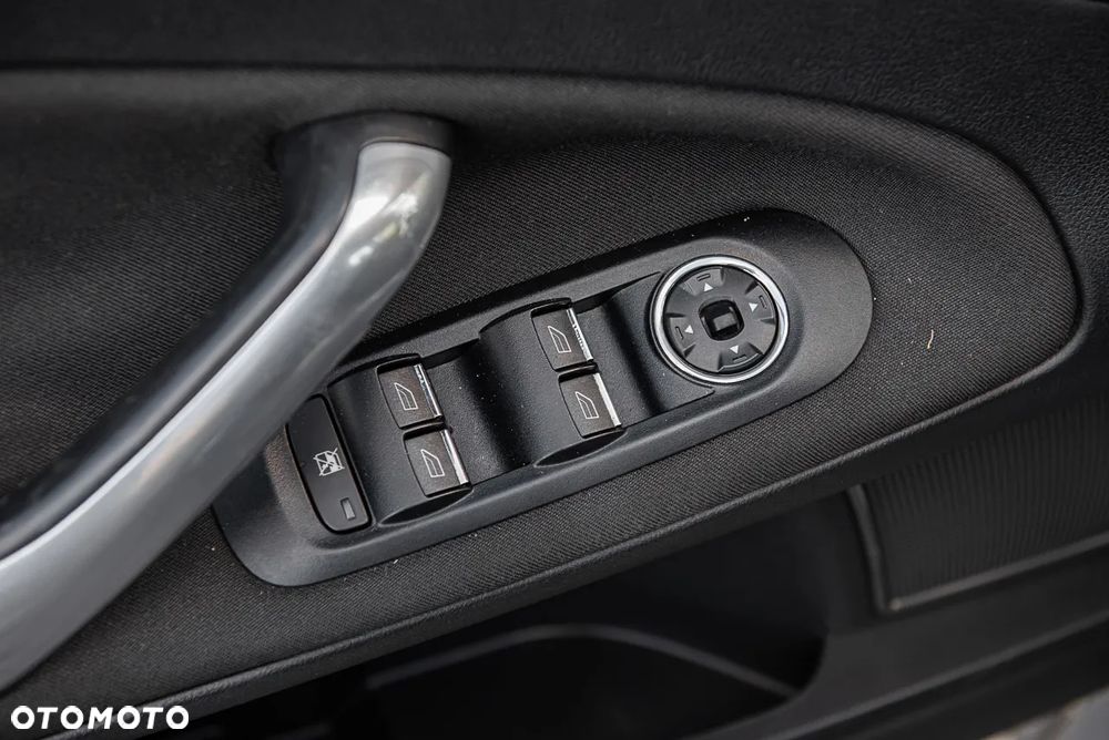 Ford Mondeo - 16