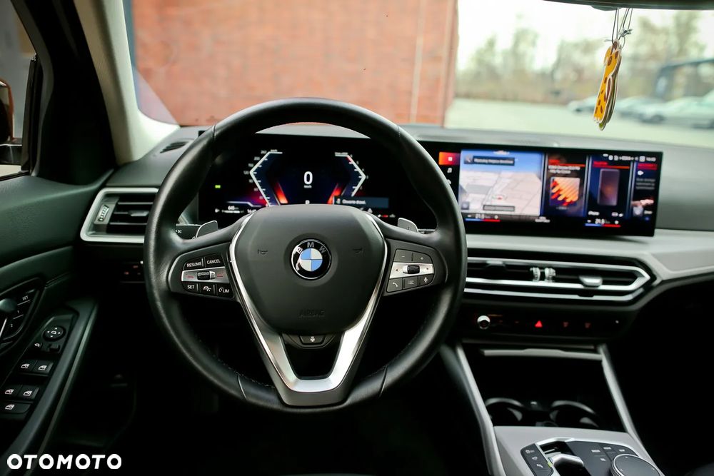 BMW Seria 3 318d Luxury Line - 13