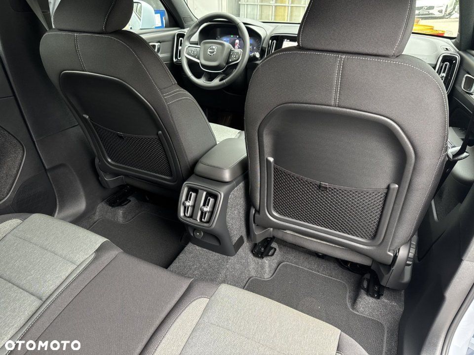 Volvo XC 40 - 18