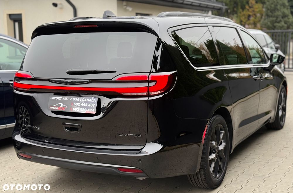 Chrysler Pacifica - 12