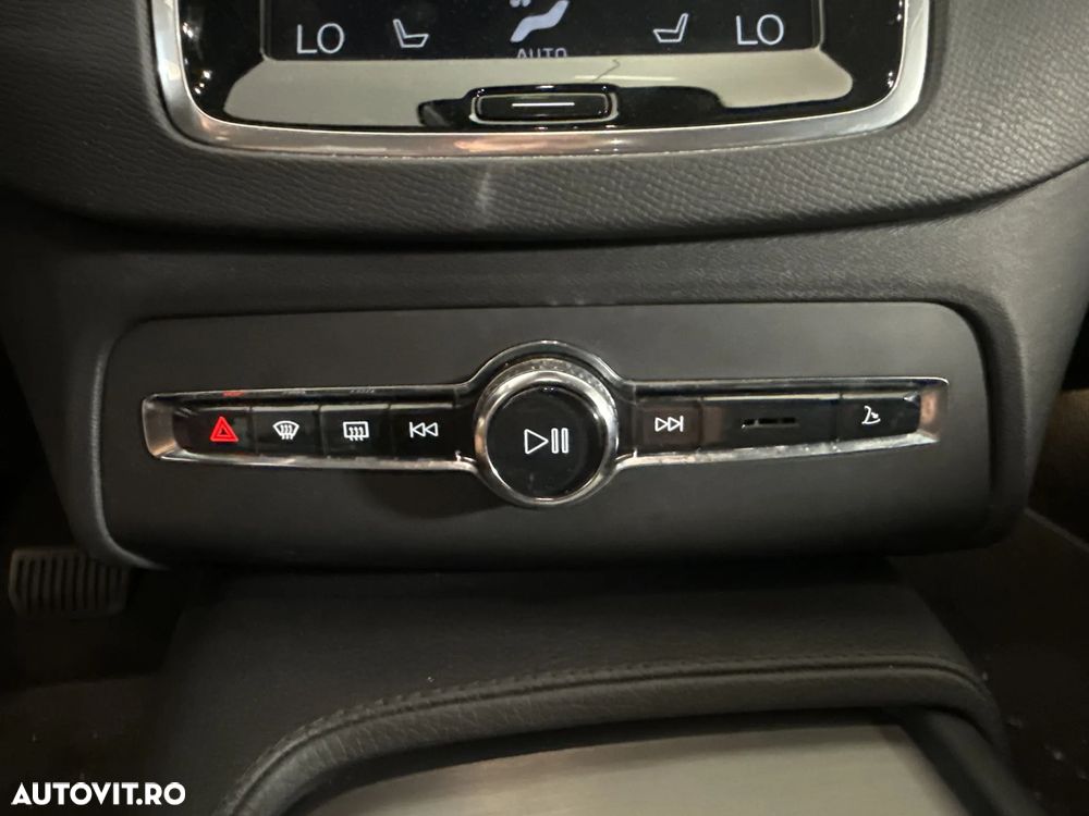 Volvo XC 90 - 19