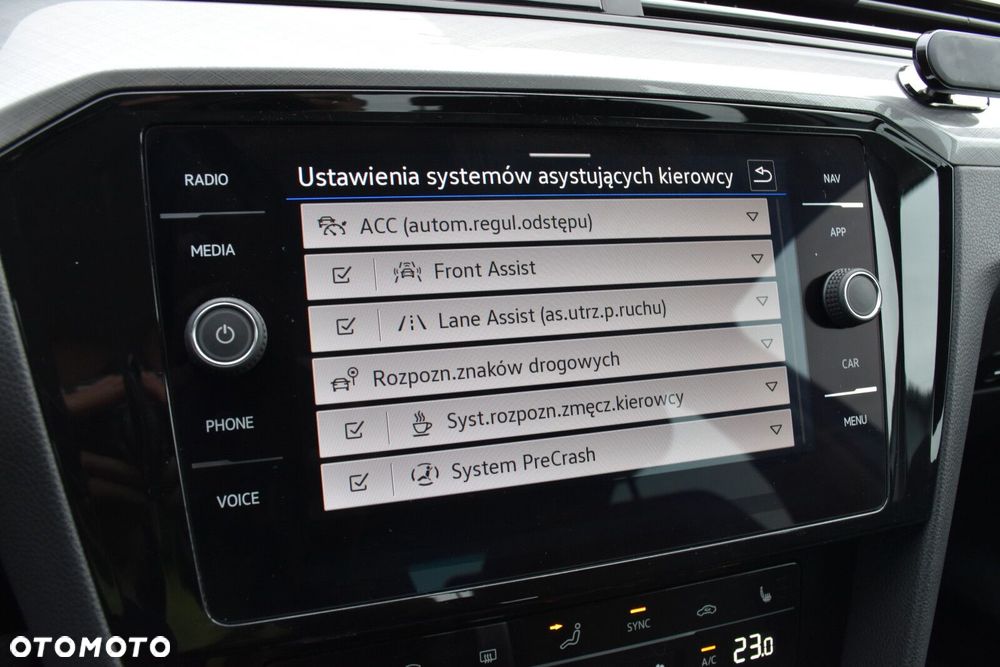 Volkswagen Passat 2.0 TDI Business DSG - 21