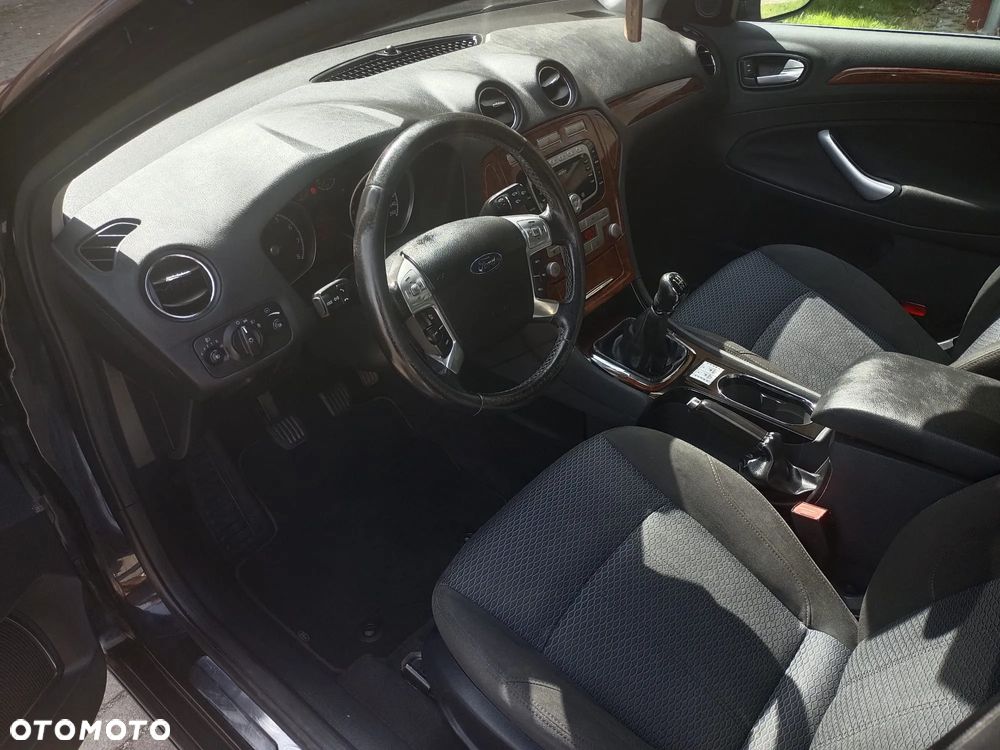 Ford Mondeo 2.0 Ghia X100 / X - 10