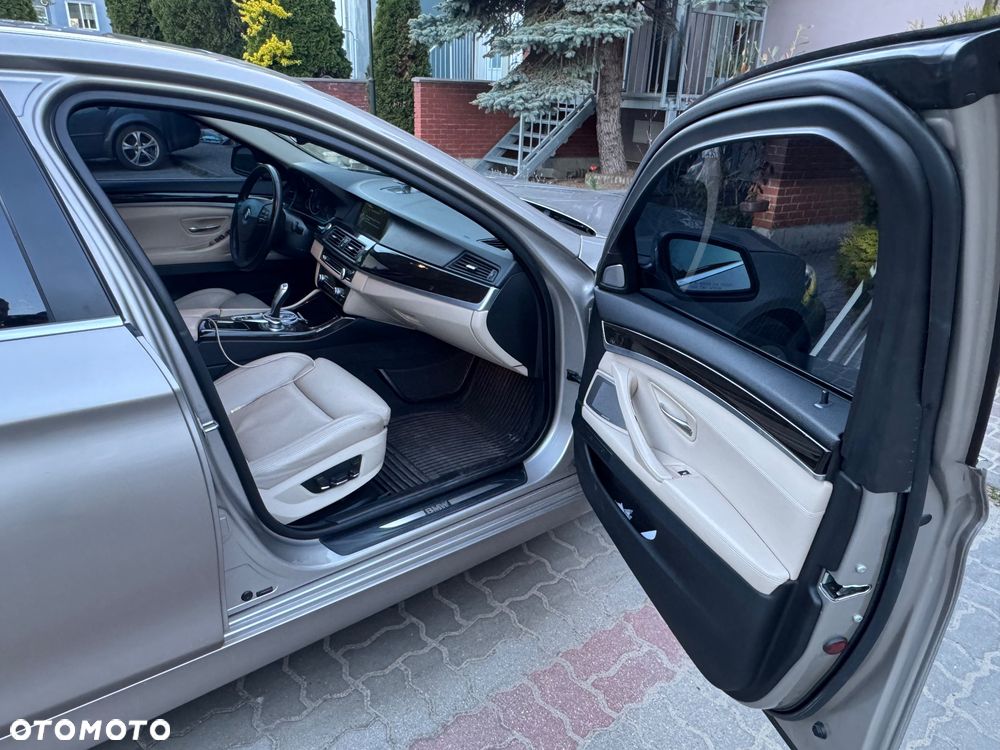 BMW Seria 5 535i xDrive - 10