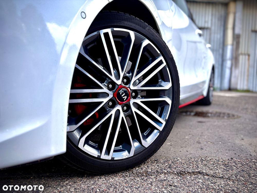Kia ProCeed 1.6 T-GDI GT DCT - 8