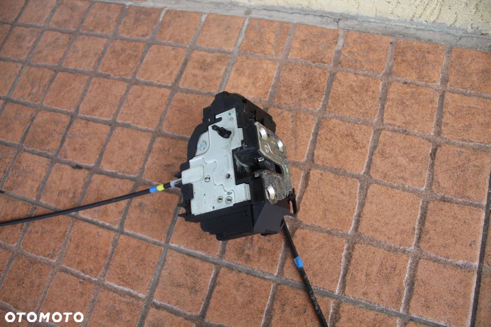 ZAMEK DRZWI LEWY TYŁ 3 PIN NISSAN NOTE E11 - 3