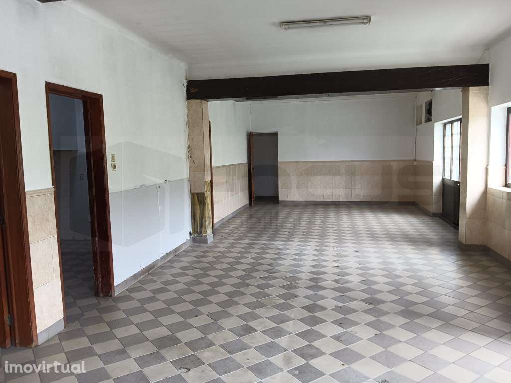 Prédio / moradia com 3 frações- Investimento - Gafanha da Nazaré - Grande imagem: 2/32