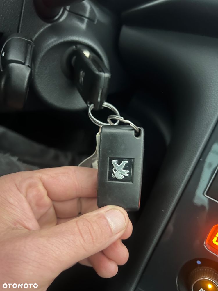 Peugeot 3008 1.6 THP Active - 38